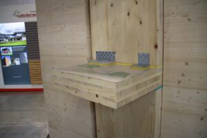 Twee innovaties in één van Isocell: pads tegen contactgeluid in de verbindingen en afdekmateriaal voor tijdens de ruwbouw 